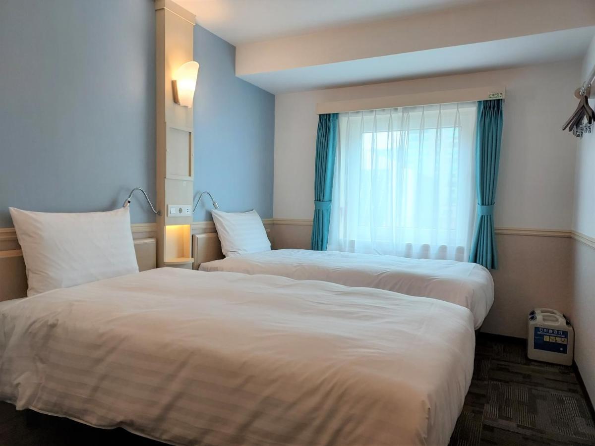 Toyoko Inn Чханвон Экстерьер фото