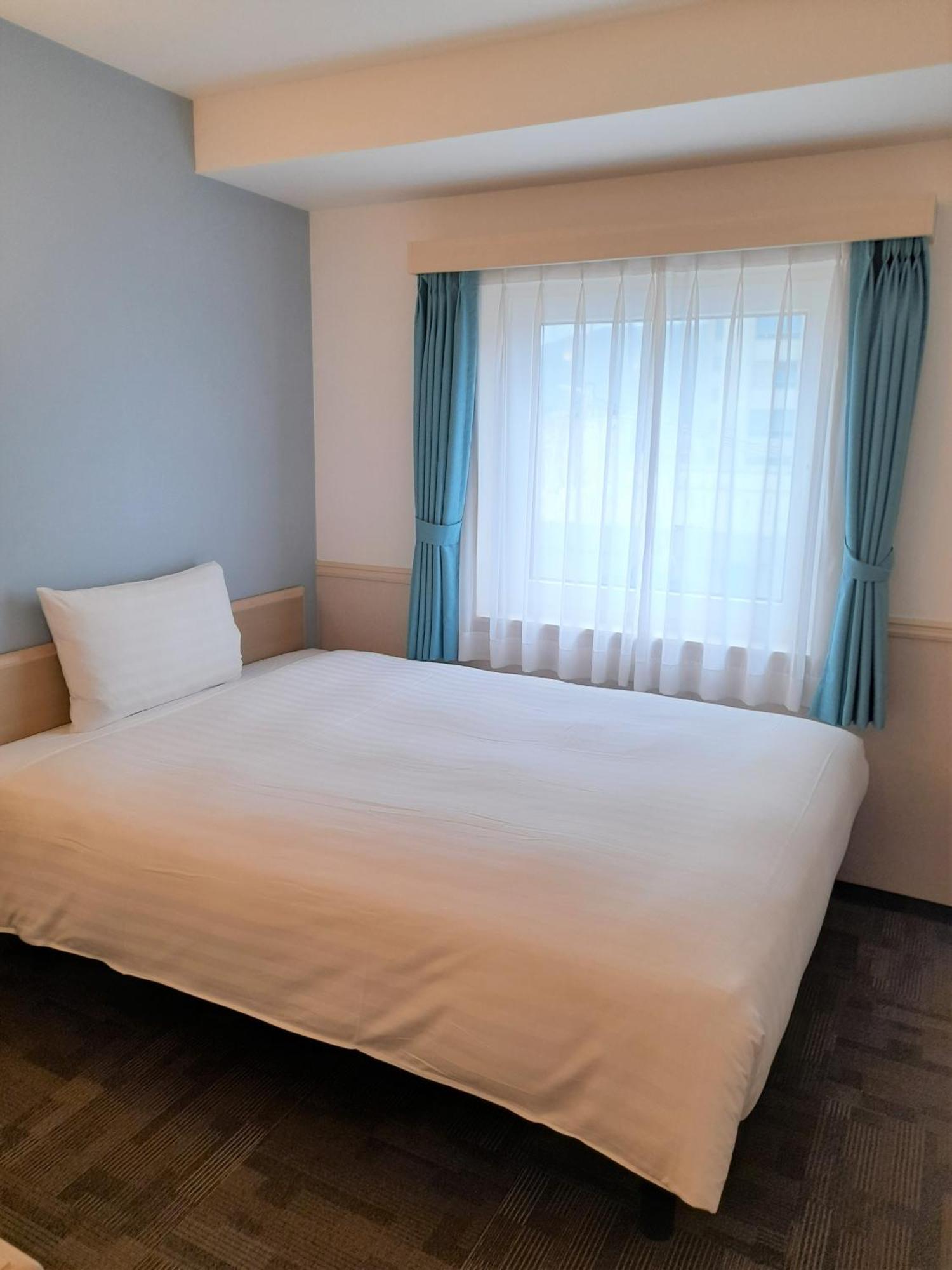 Toyoko Inn Чханвон Экстерьер фото