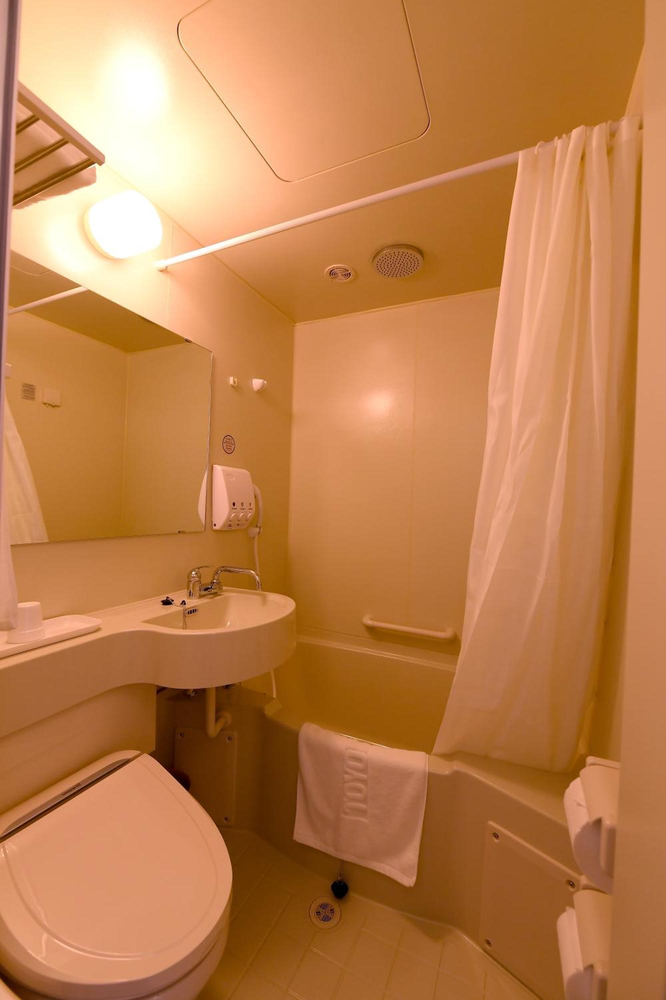 Toyoko Inn Чханвон Экстерьер фото