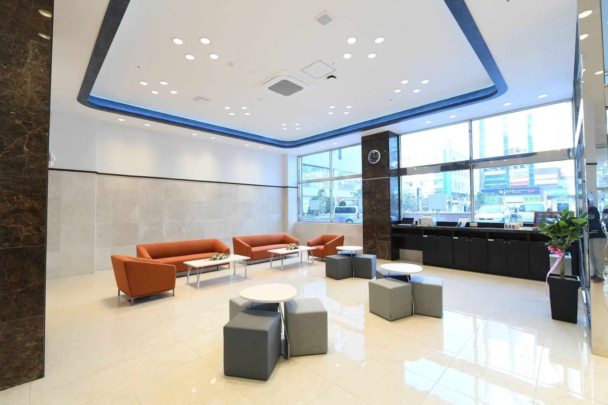 Toyoko Inn Чханвон Экстерьер фото