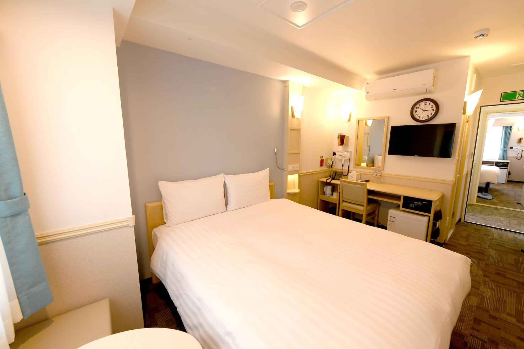 Toyoko Inn Чханвон Экстерьер фото