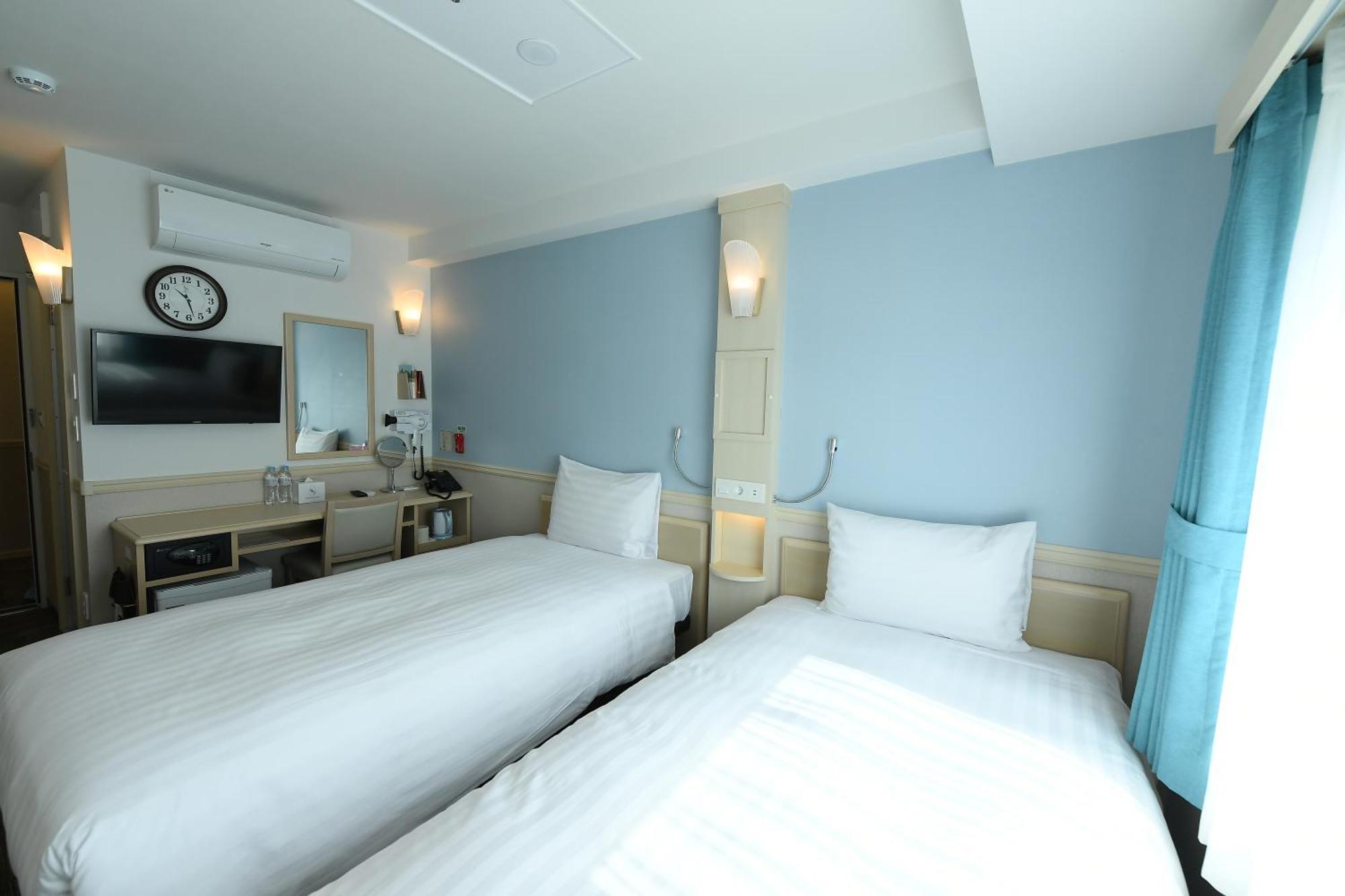 Toyoko Inn Чханвон Экстерьер фото